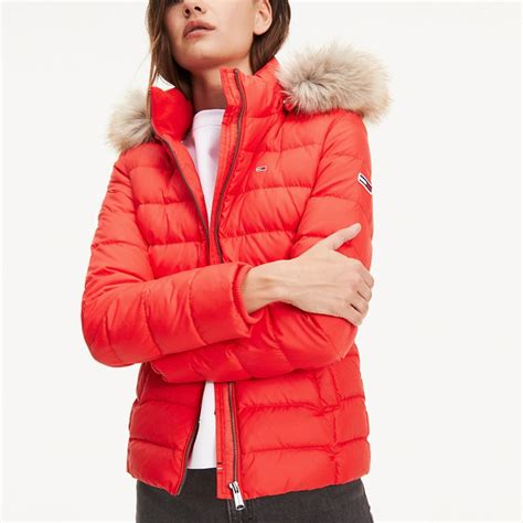 Doudounes Tommy Hilfiger rouge femme .